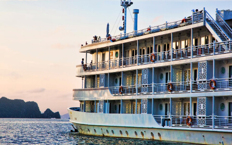 Top 10 Things You Must Know Before Taking a Vietnam Cruise