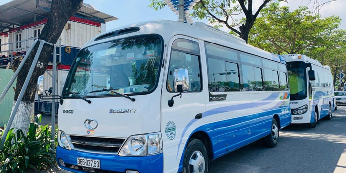 hue-vietnam-to-hoi-an-bus