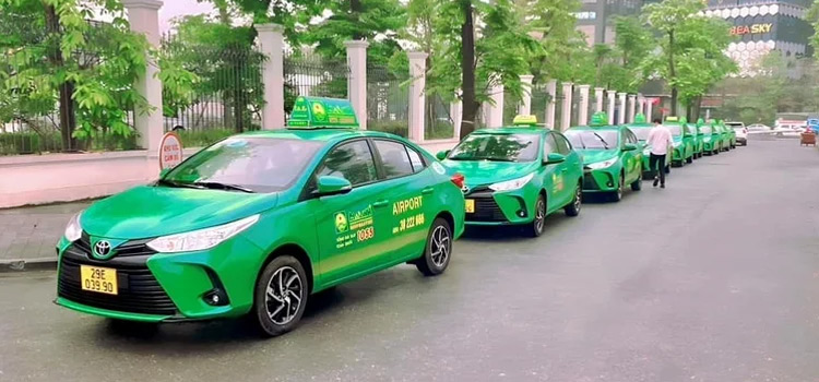 hue-vietnam-to-hoi-an-taxi.jpg