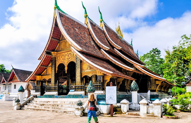 laos tour