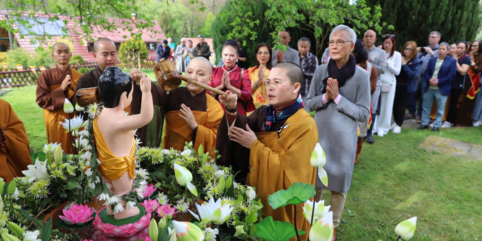 Vietnam Buddha’s Birthday 